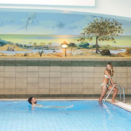 Holiday Club Apartman Hotel Heviz Exterior photo