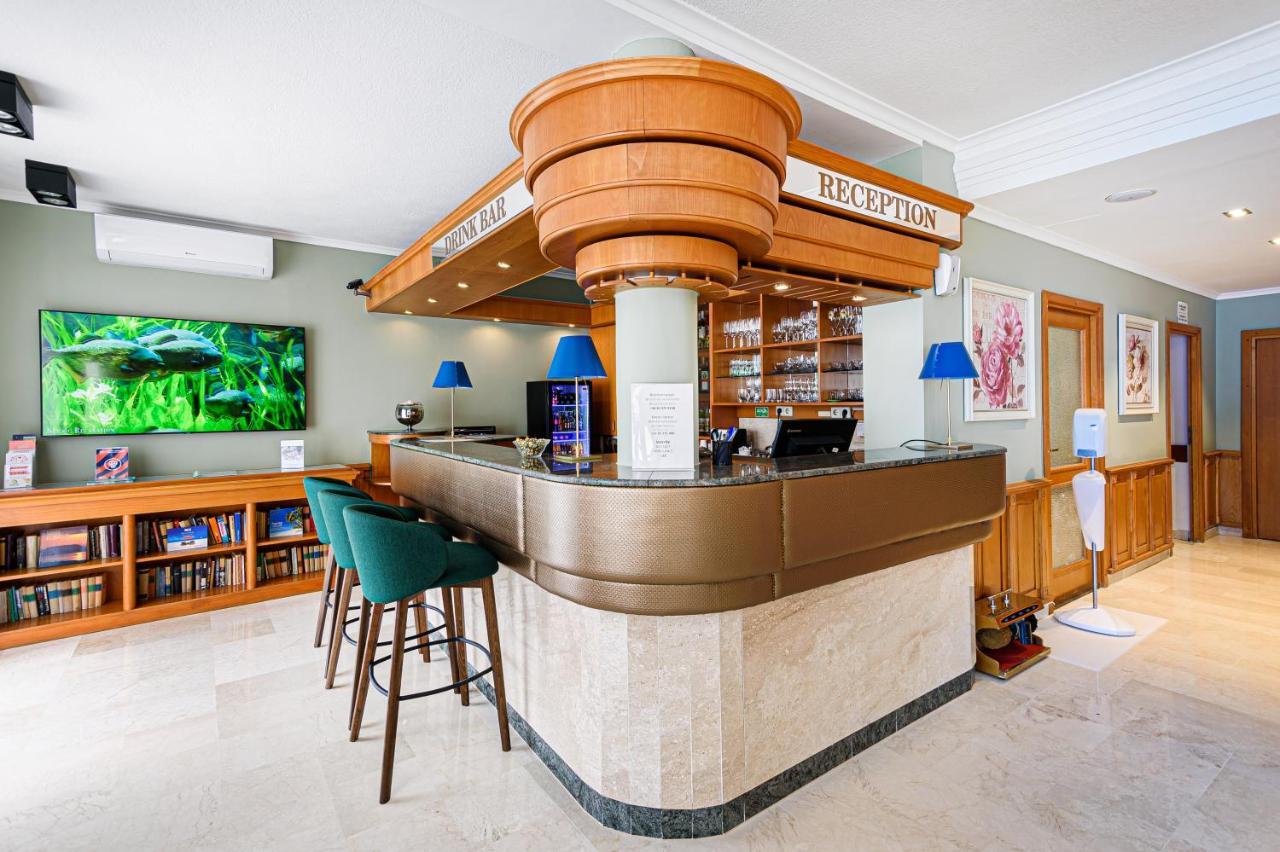 Holiday Club Apartman Hotel Heviz Exterior photo