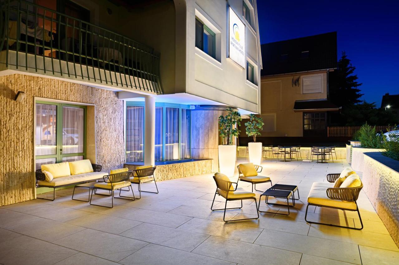 Holiday Club Apartman Hotel Heviz Exterior photo