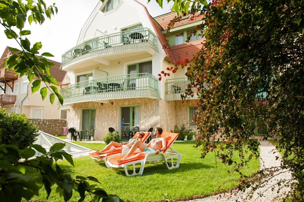 Holiday Club Apartman Hotel Heviz Exterior photo